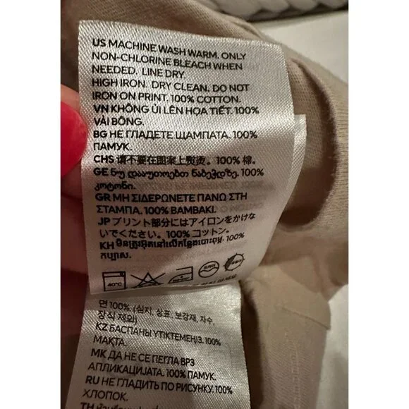 NWOT Divided H & M Women's Cropped Top Fresh Produce Size Medium - Picture 8 of 8